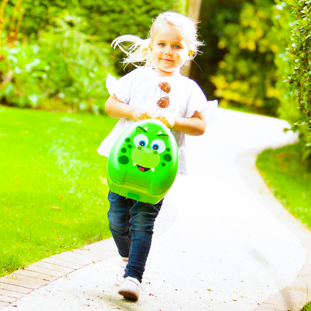My Carry Potty Dinozauras kelioninis naktipuodis vaikams kid holding