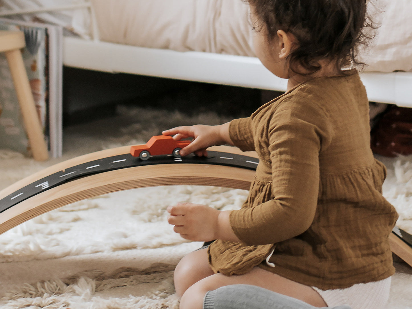 WayToPlay medine masinele geltona mediniai zaislai zaidimas namie interaktyvus zaislai lavinamieji zaislai