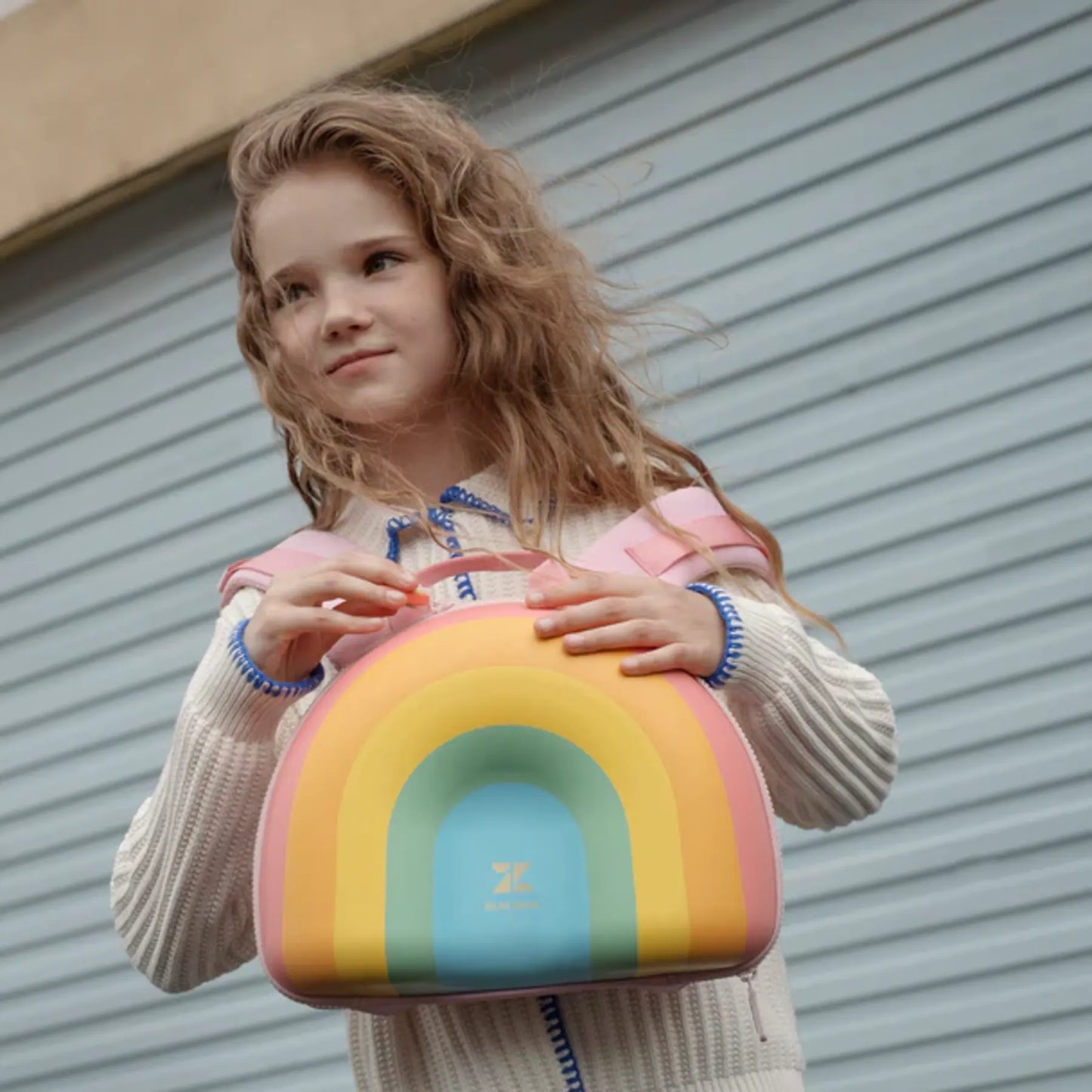 Zoyzoii vaikiska kuprine Rainbow kuprines mergaitems aikiskos kuprines darzelinukams maziems vaikams kid wearing zoyzoii