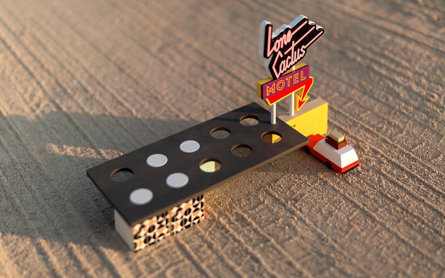 CandyLab Cactus Motel medines kaladeles mediniai zaislai playing outside