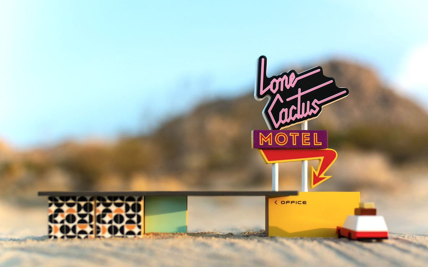 CandyLab Cactus Motel medines kaladeles mediniai zaislai playing outside picture