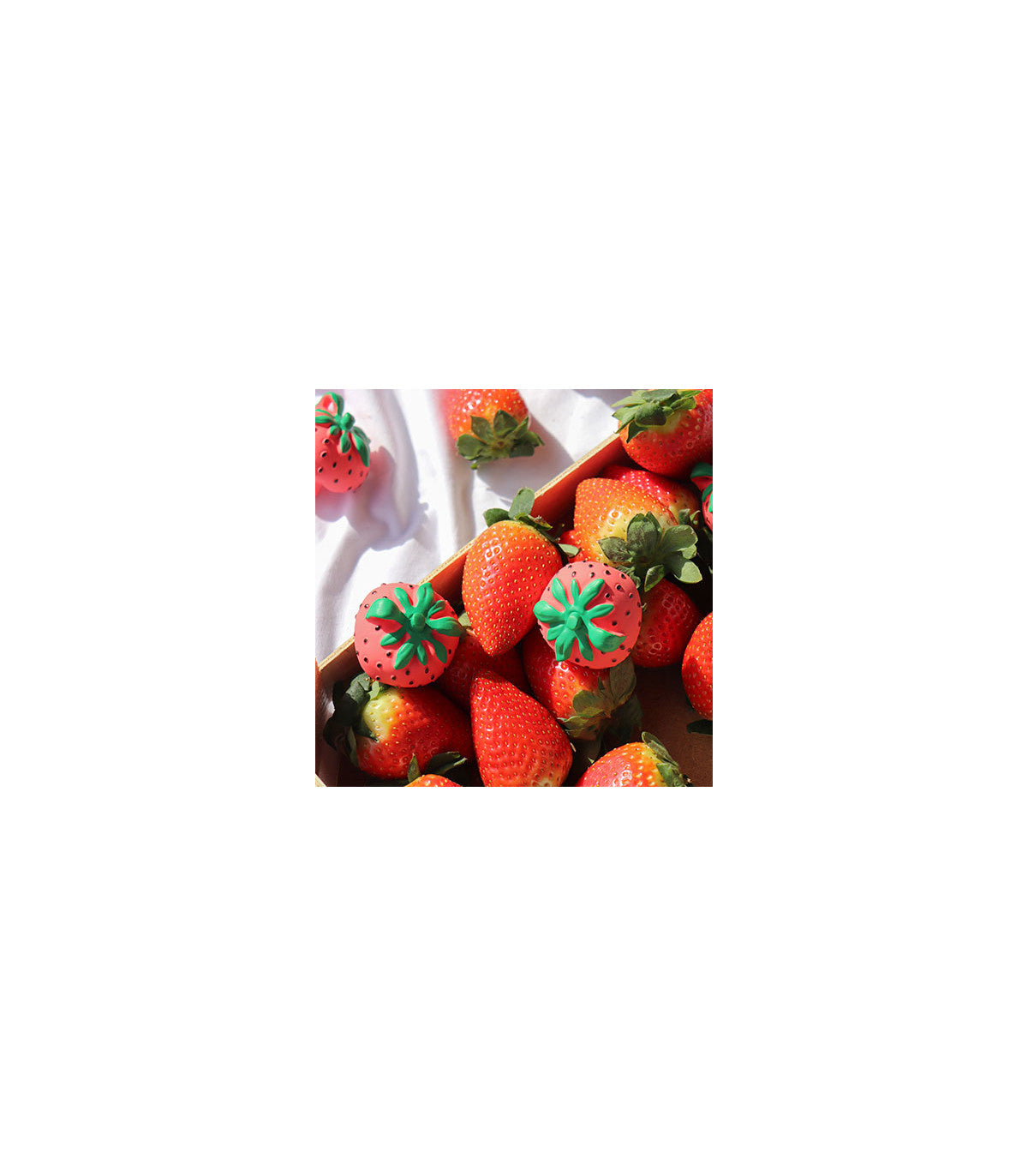 Oli&Carol Naturalus kramtukas Sweetie the strawberry Braske Daug Braskiu