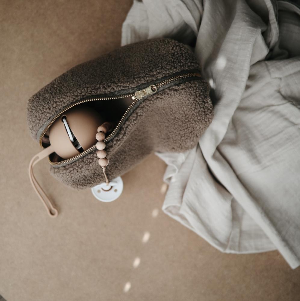 mushie ciulptuku deklas cloudy mauve in bag