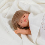 Minikane didele lele mergaitems tikroviska lele Yze mirksinciomis akimis sleeping