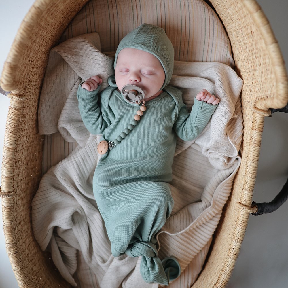 Mushie kepuryte kudikiui  su raisteliais Roman Green kudikiu prekes